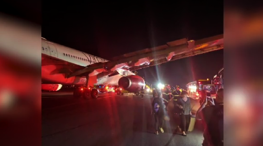 Virgin Atlantic #VS138 Flight from JFK Airport makes an emergency landing in Boston after a cabin fire