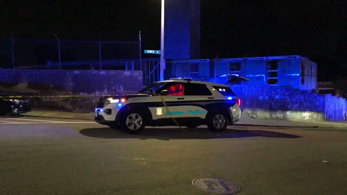 Boston: Ormond St, shooting, one victim with a GSW to face, push on EMS, BPD investigating, Ormond St closed Boston25