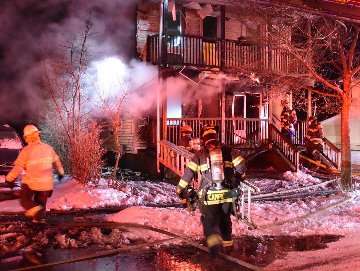 Pics from the working fire in Springfield on 1/30/22. @SFD_HQ had to fight this fire while the temperature was 7 degrees above zero