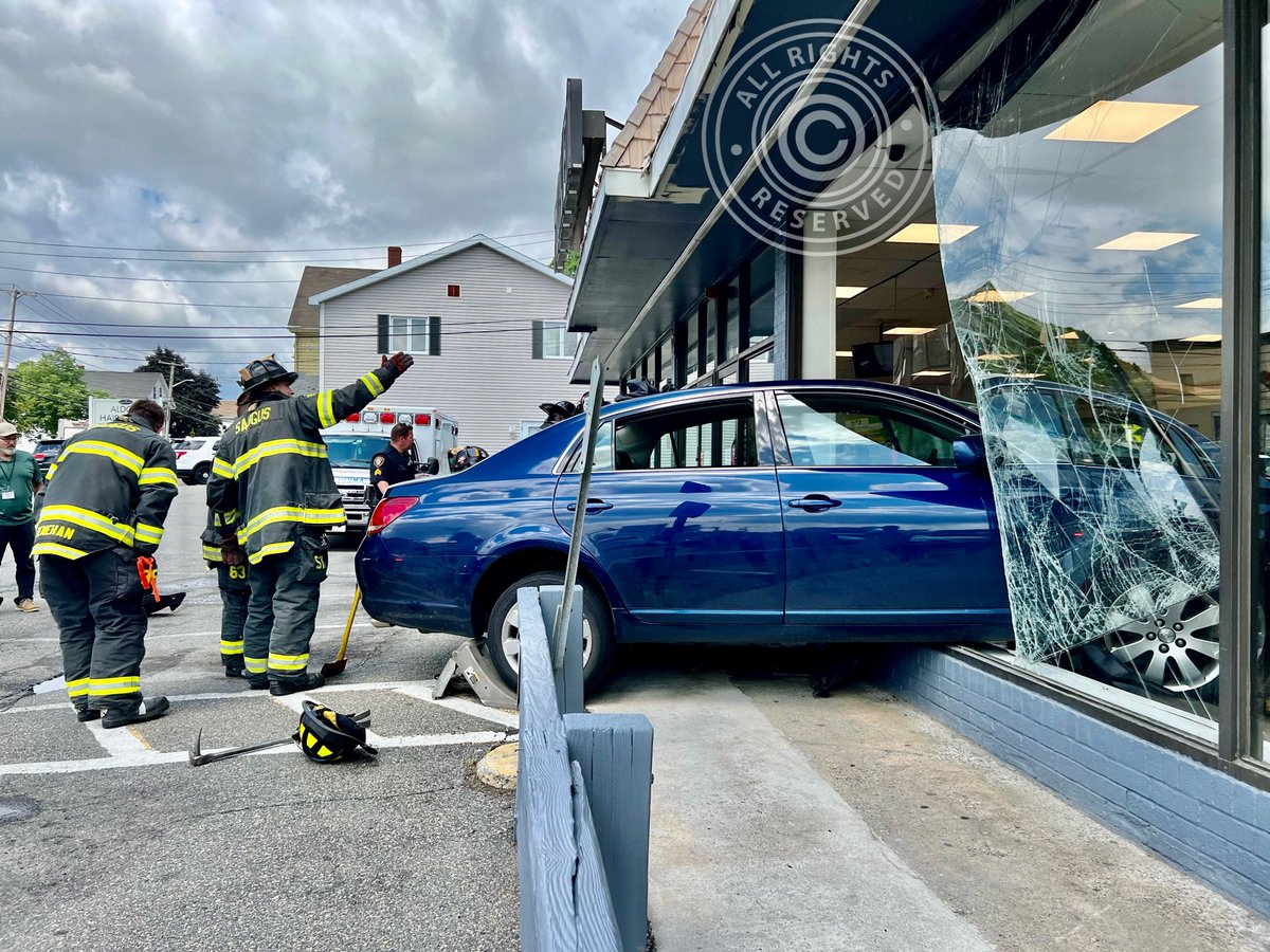 Saugus MA, Single Car accident 32 Hamilton St car into the 7-11 store,two elderly occupants of the car not hurt, no one injured in the store.Inspectional services working with the FD to secure property. Business will be closed until deemed safe