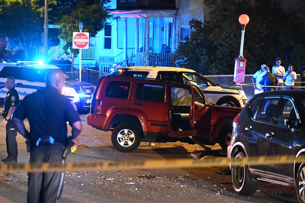 @Bostonpolice on scene investigating a multi-car MVA at the intersection of Tonawanda and Greenbriar Streets. We have reports of one fatality on scene. 2 subjects fled area. K-9 unit being utilized for a track in area