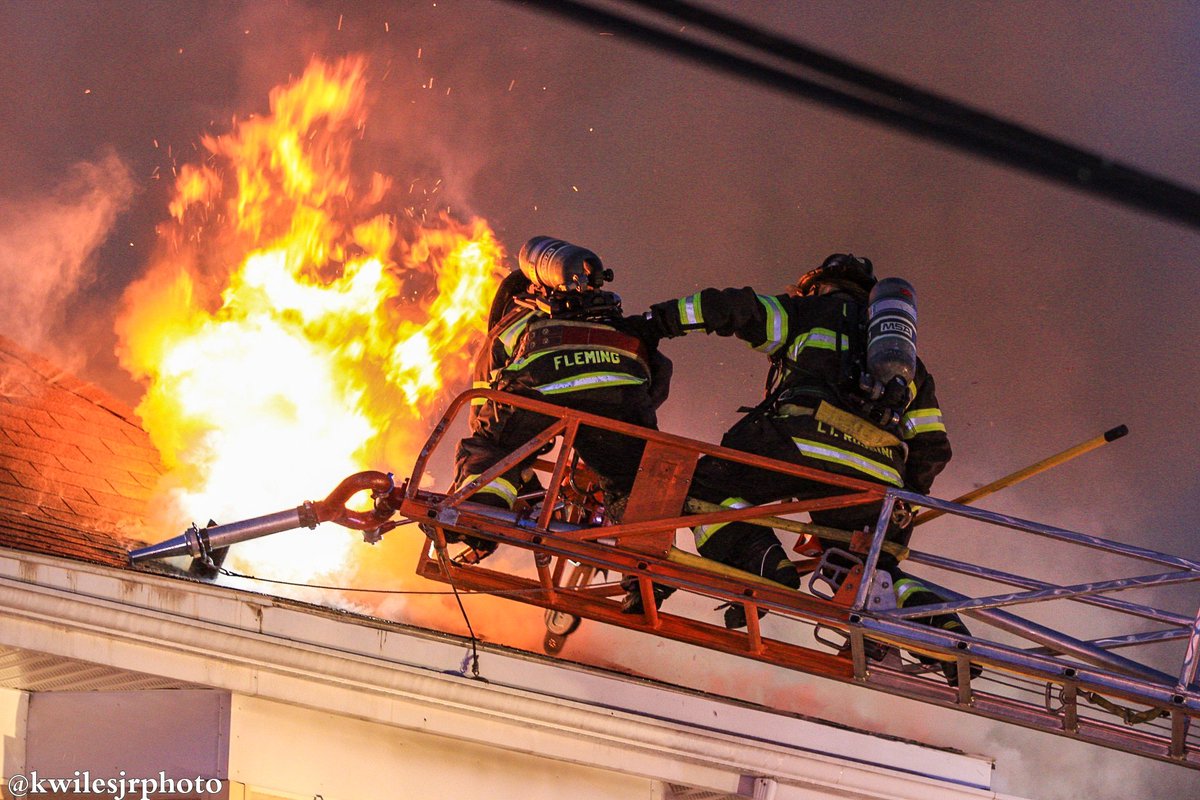 Firefighters in Quincy continue to battle heavy fire inside of a rooming house on Bigelow St that started around 3am this morning. Chief Jackson says that one person jumped from the 2nd floor to escape the flames