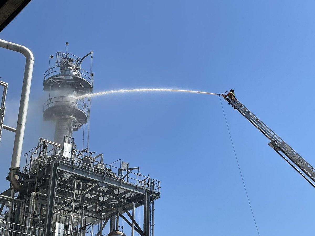 Crews continue to operate at the Working Fire at Twin Rivers Technologies in @CityofQuincy