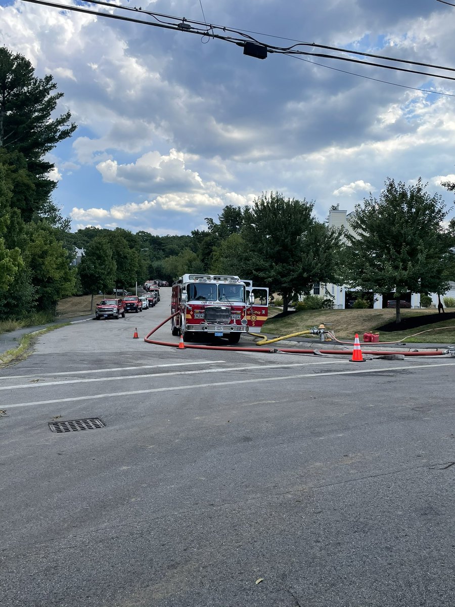 Back on scene for the 2nd day in Marlborough, Concord Rd for the brush fire. Crews continuing to work hard in the heat. Marlborough has their spare Engines pumping at Concord Rd and Turner Ridge Rd