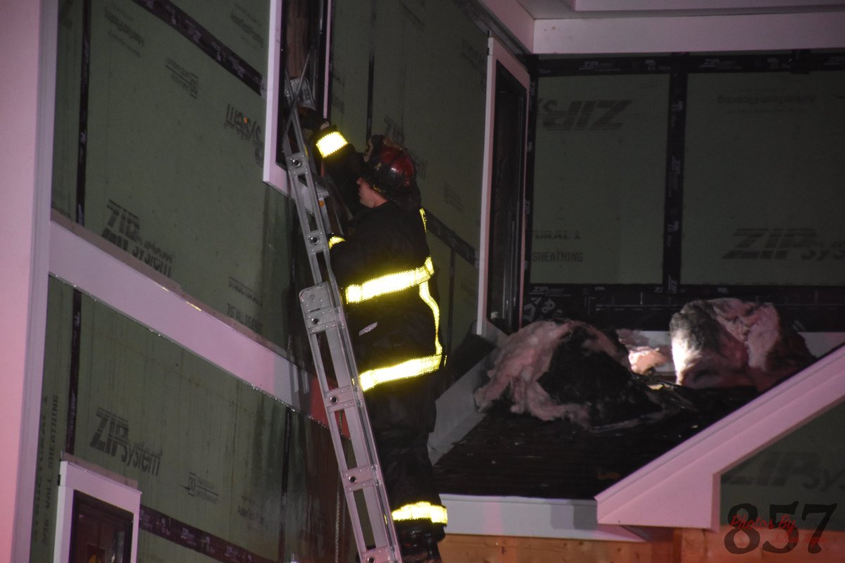 Earlier this evening, Boston Firefighters made quick work of a fire on the 2nd floor of a house under construction on Bolling Circle in Mattapan