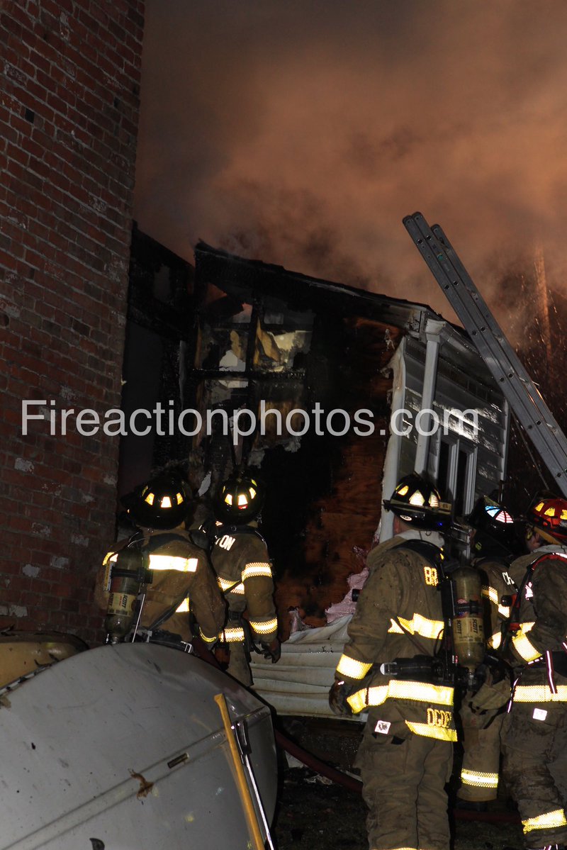 Brimfield Ma 3 alarm fire on Little Alum pond. Multiple mutual aid to the scene and coverage. One victim removed to an ambulance