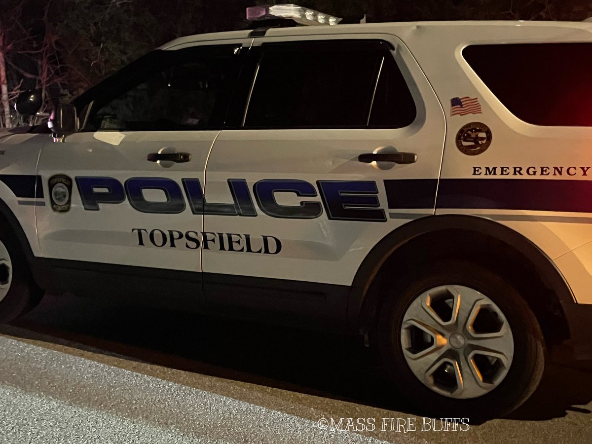 Swat responds for a possible shooting turned into a barricaded subject  no one shot multi dep response from msp rowley ipswitch topsfield  boxford west NEWBURY Georgetown haverhill  