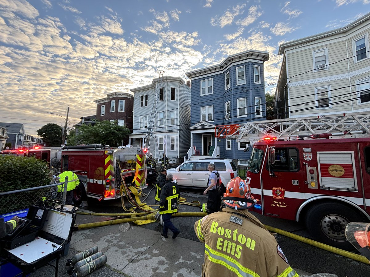 4 ALARM FIRE in Dorchester. @BostonFire says heavy flames in the back of a triple decker on Carson Street spread to the homes on either side