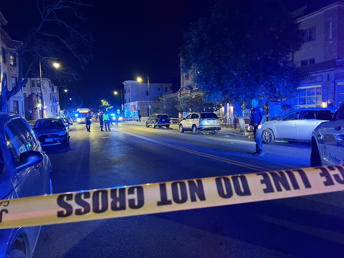 @bostonpolice confirm that one victim was shot. Police responded around 9:58 to 159 Washington Street. The victim is suffering Life threatening injuries. BPD has Homicide detectives on the way