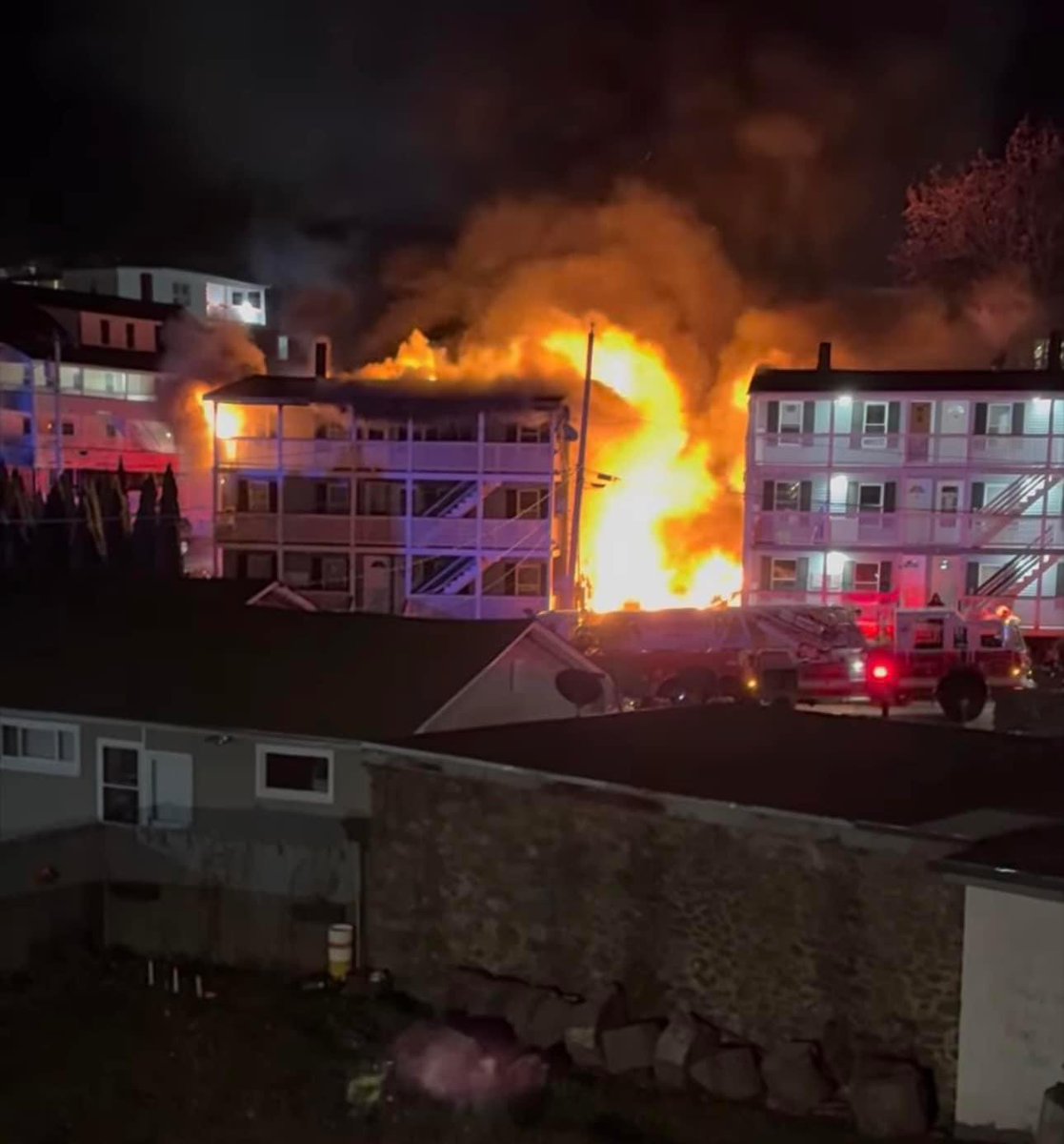 Working fire Cambridge Ma, outside fire extended to building, 2.5 wood ...