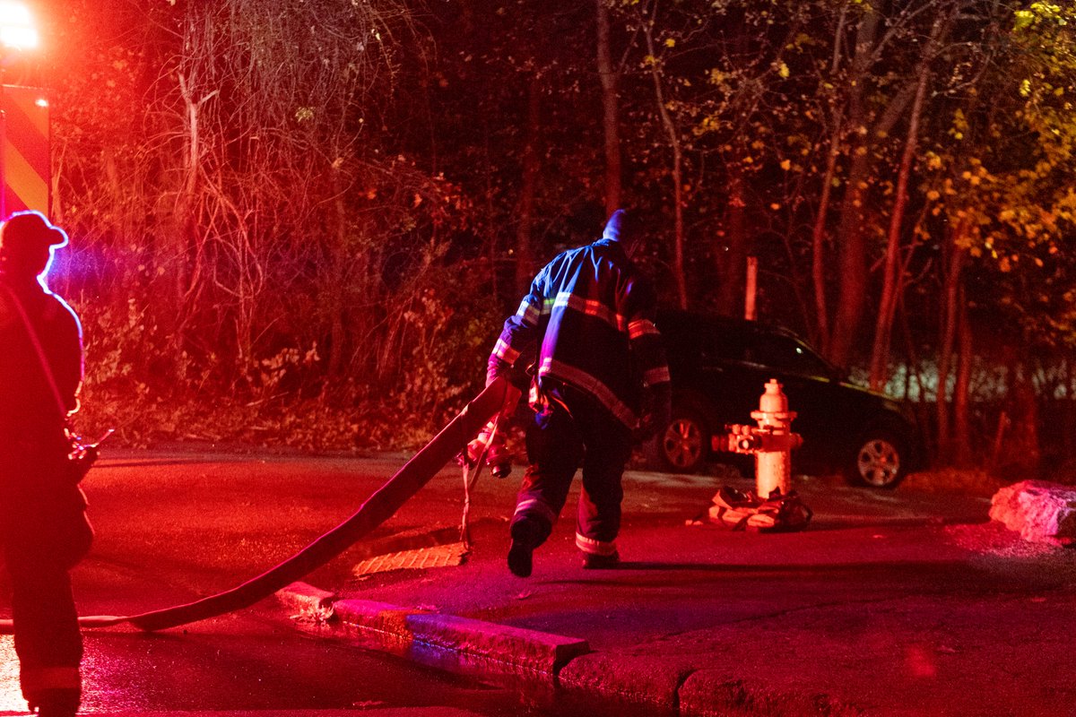 Worcester Firefighters battled a large brush fire in Chandler Hill Park Sunday evening. 6 Engines and a forestry units operated for several hours to contain the fast moving blaze