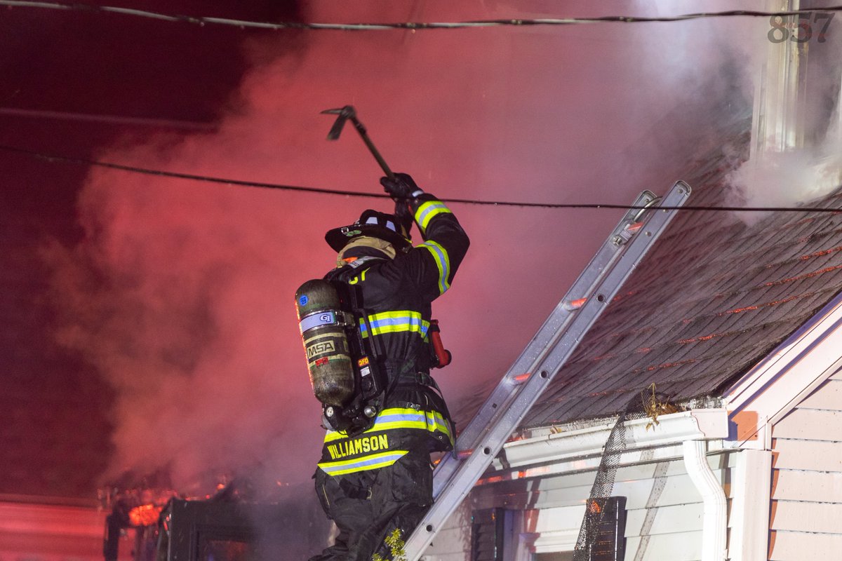 Quincy Firefighters battled a stubborn fire in the attic of a house on Sagamore Ave in frigid temps, earlier tonight. Crews were temporarily pulled out into an exterior operation, using a deck gun to knock down heavy fire in the knee-walls