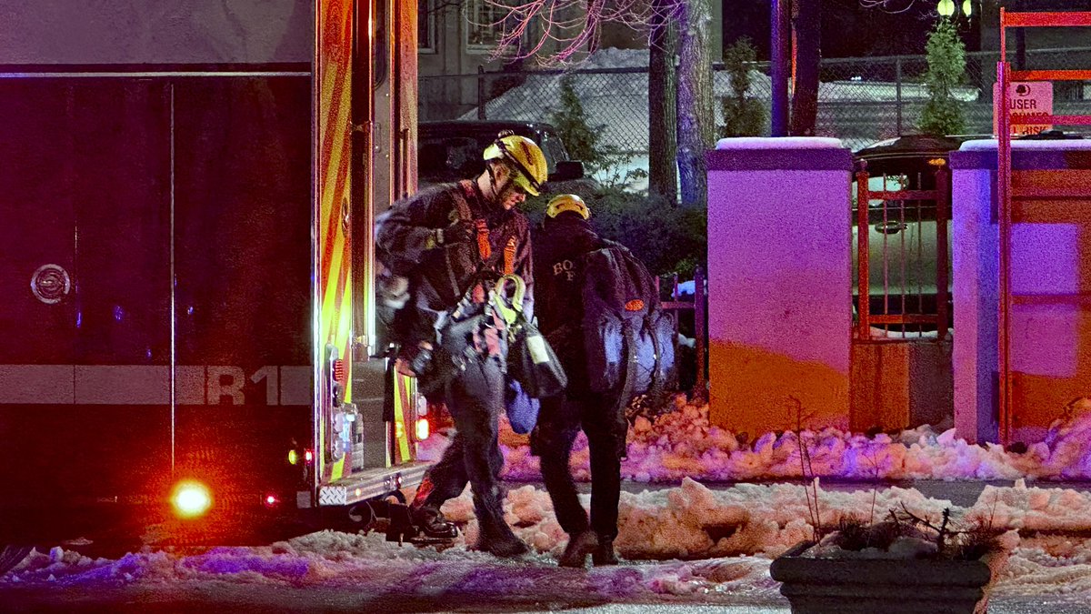 Boston Fire on scene at the Double Tree on Washington St for an elevator stuck between the 2nd and 3rd floors