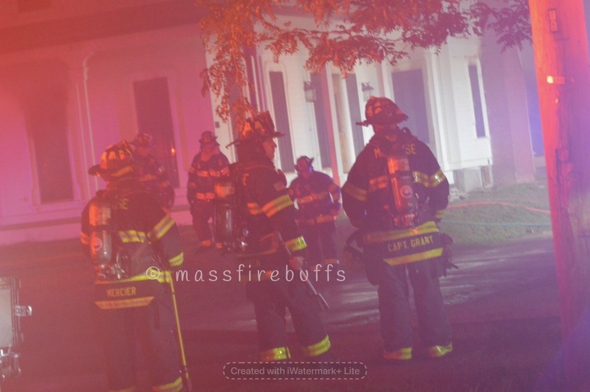 Reading working a 3rd alarm with heavy fire in a 2.5 Sty WDFRM