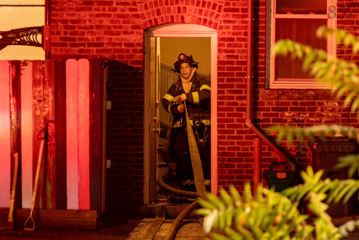 Cambridge Firefighters battled a 2 alarm fire in an Inman Square apartment building early this morning. Engine 5 arrived to fire showing from the top floor rear deck, and opened up their deck gun to knock a majority of the fire down