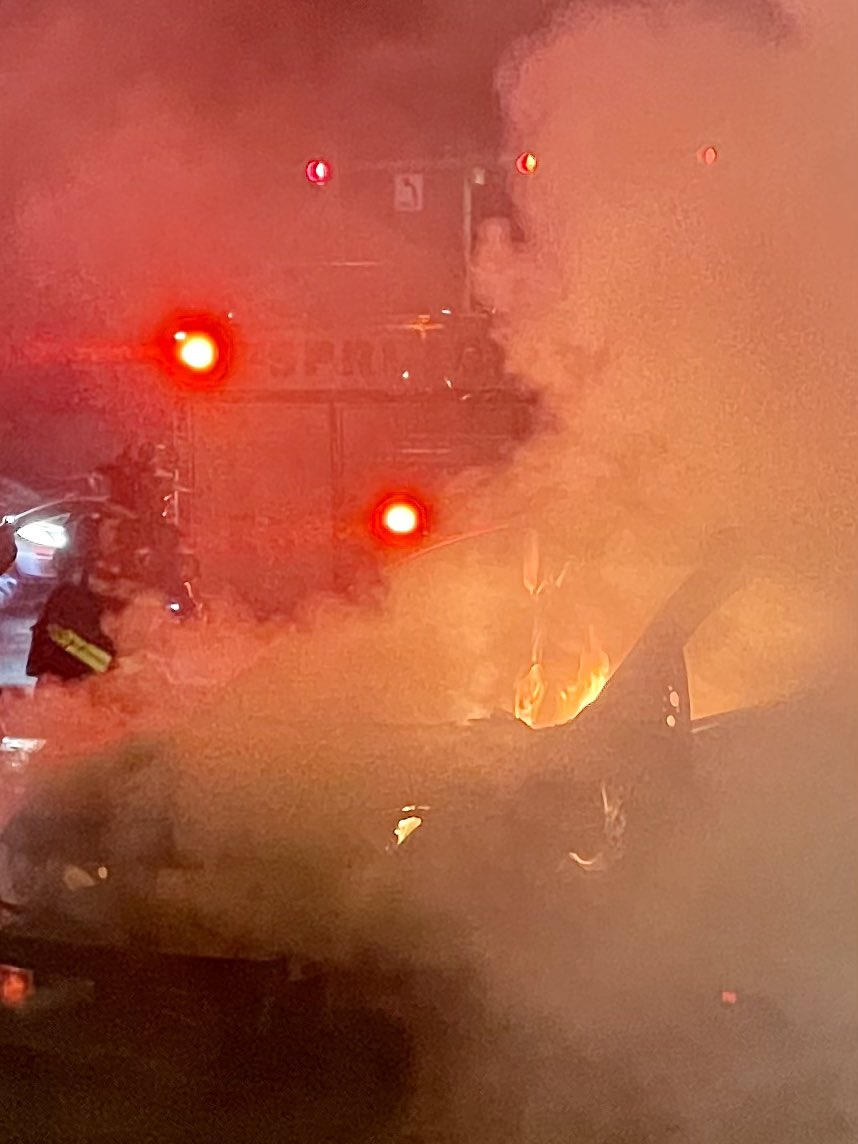 1140 Bat St. car fire, fire has been extinguished there  are no reported injuries Springfield Arson And Bomb Squad determined the cause to be a mechanical malfunction