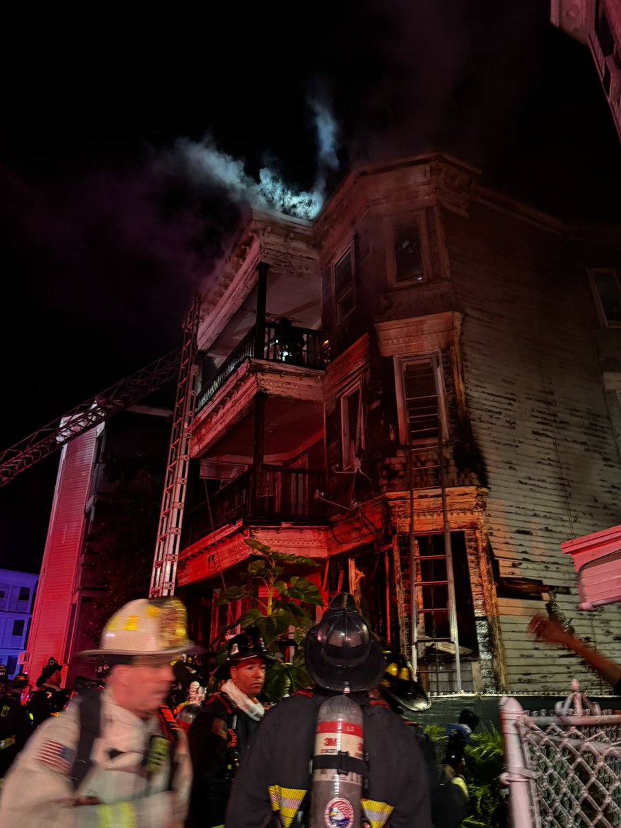 Heavy fire has been knocked down at Baird St fire. Firefighters are opening walls on all 3 floors checking for extension. All residents &amp; pets have been evacuated