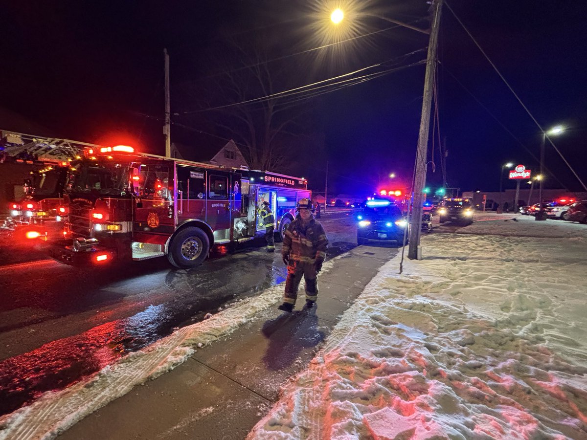 SFD responded to 1309 St. James Ave for a reported structure fire. First arriving crews located a fire in apt 1B. The fire has been extinguished. There are no reported injuries. 1 occupant has been displaced.  Cause is under investigation