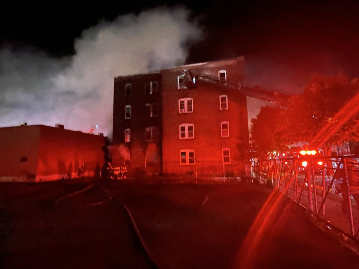 SFD “ On Scene” 26-28 Wilcox st. Working fire all companies are operating at this time 5th Alarm has been struck