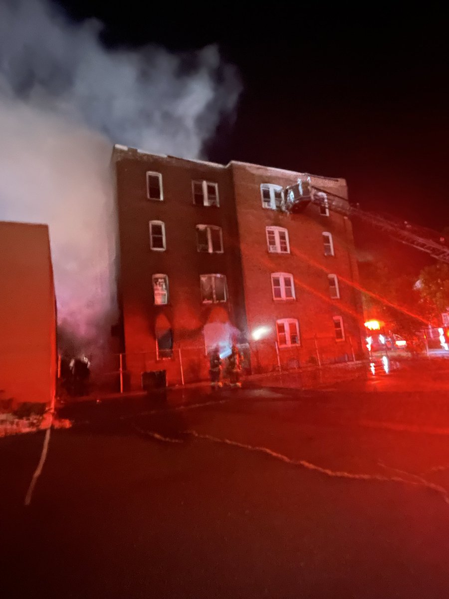 SFD “ On Scene” 26-28 Wilcox st. Working fire all companies are operating at this time 5th Alarm has been struck